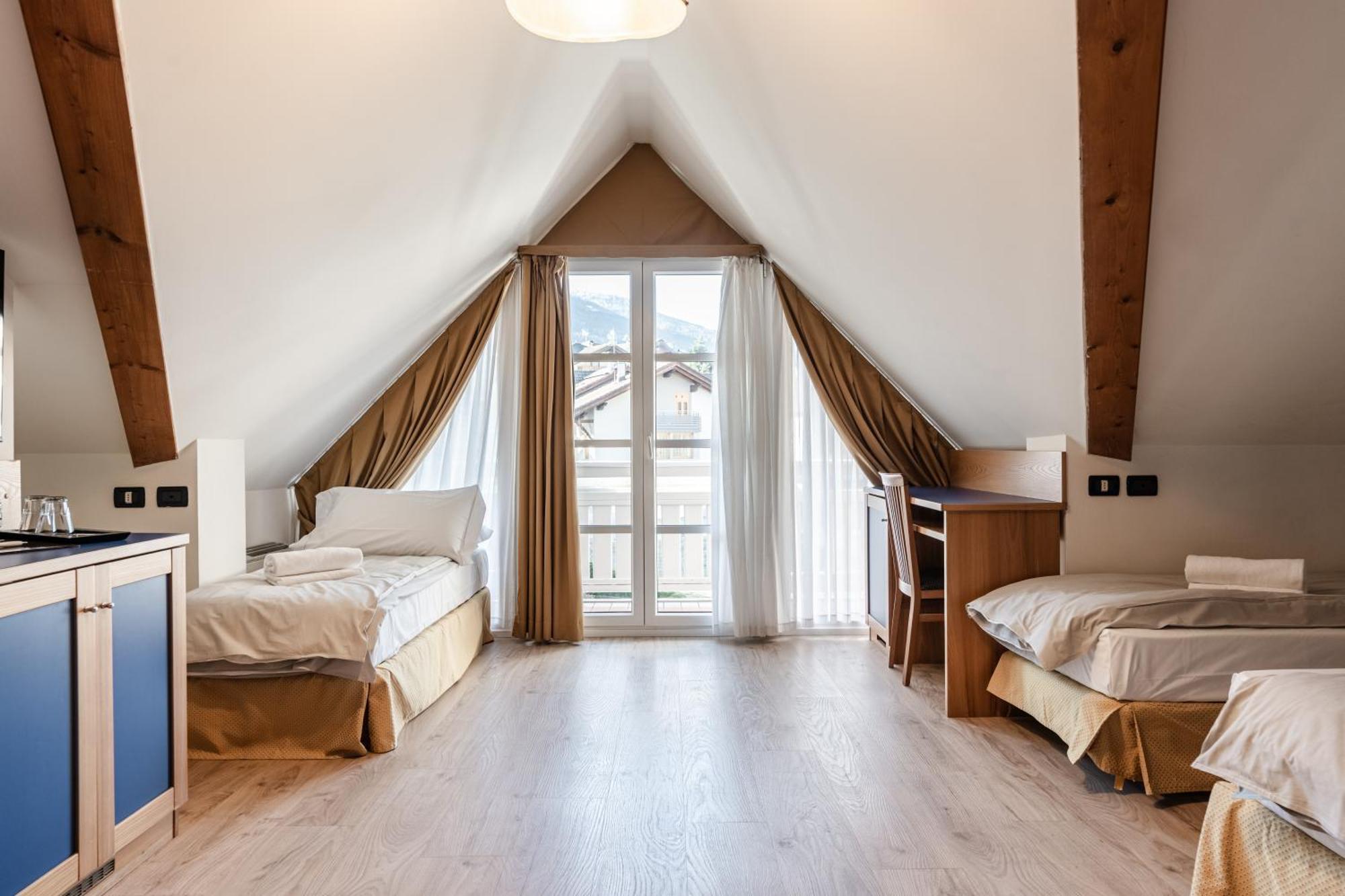 Hotel Garni Meledrio ディマーロ エクステリア 写真