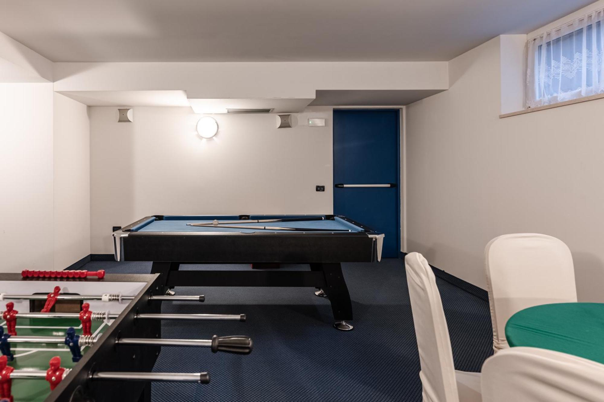 Hotel Garni Meledrio ディマーロ エクステリア 写真